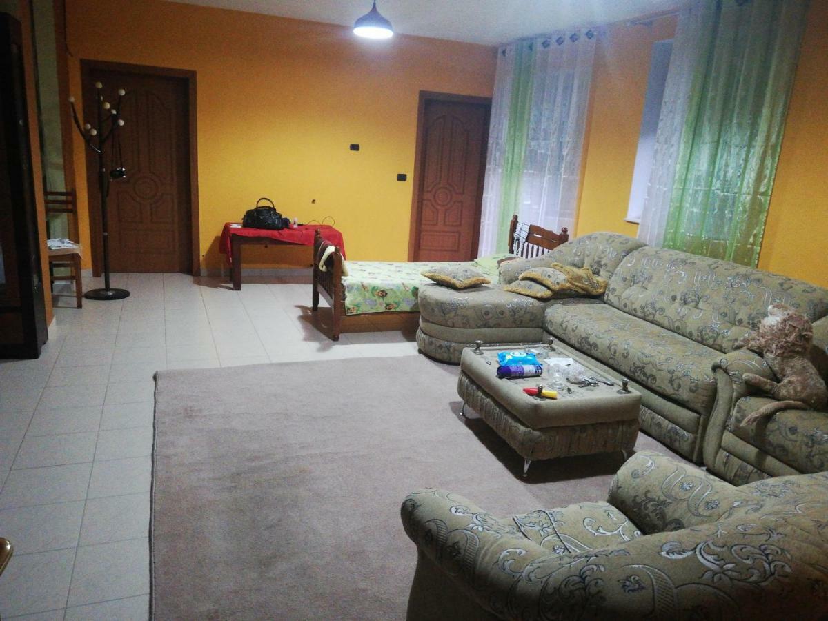 Hotel Albania Голем Екстер'єр фото